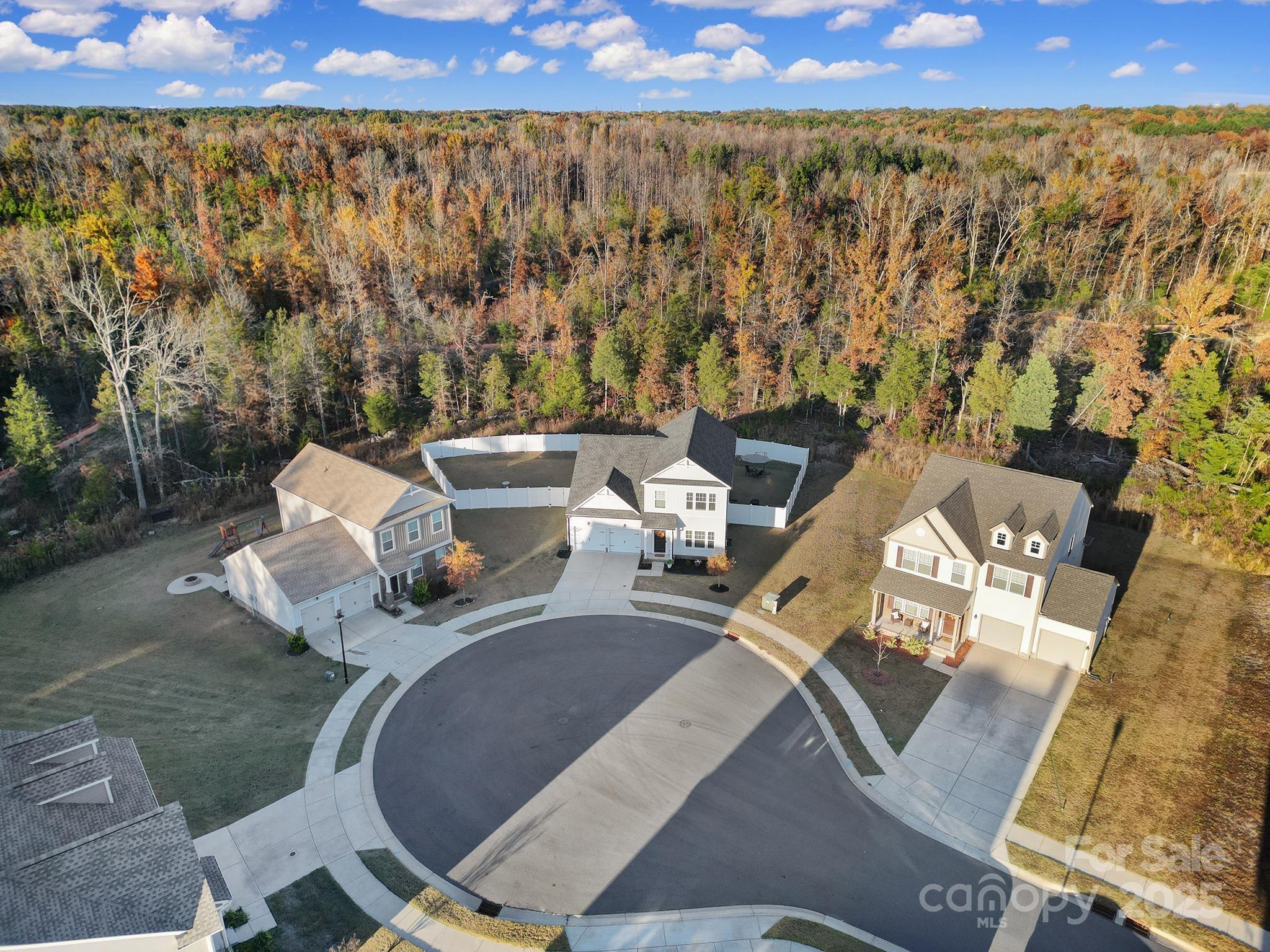 1028 Von Buren Boulevard