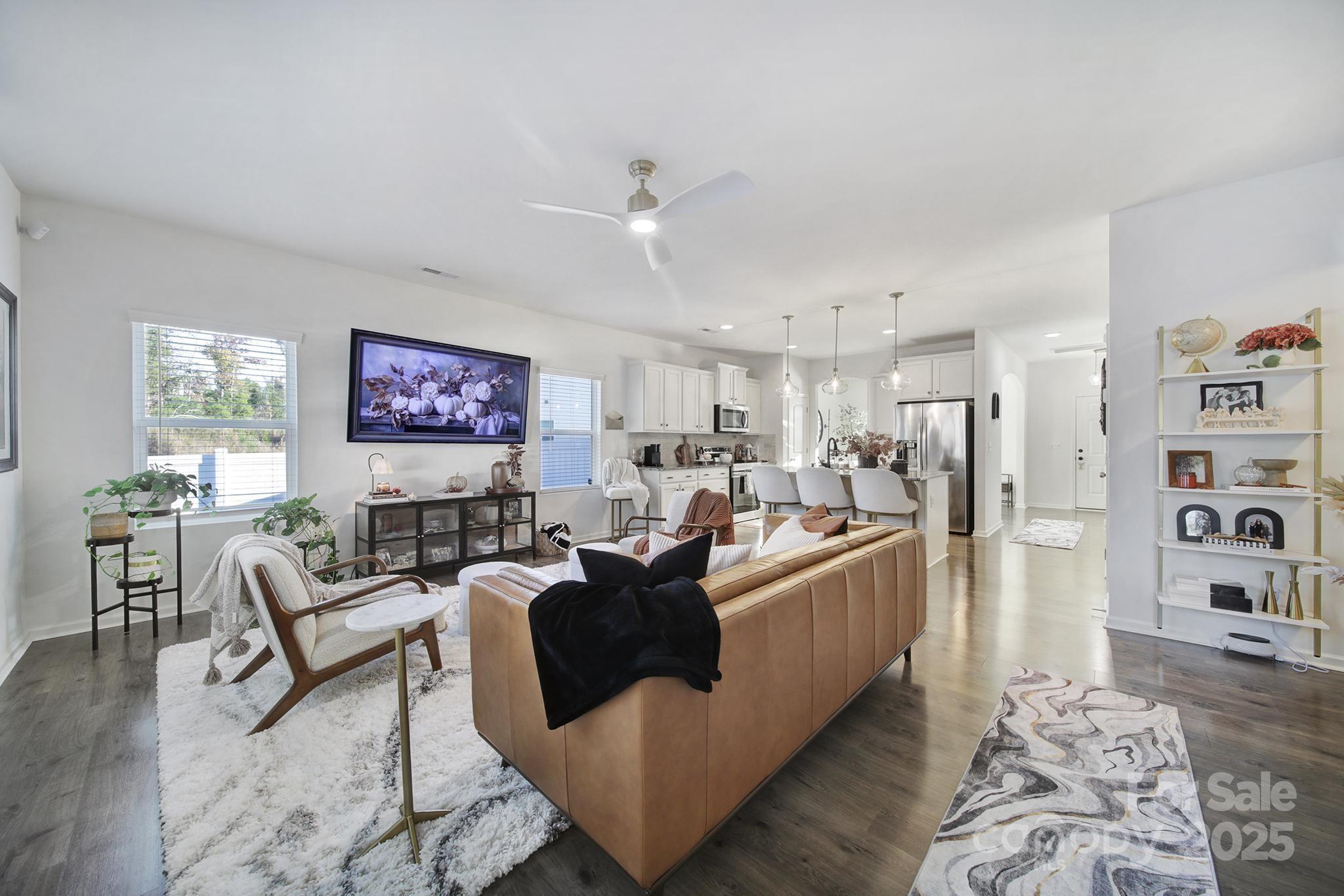 1028 Von Buren Boulevard