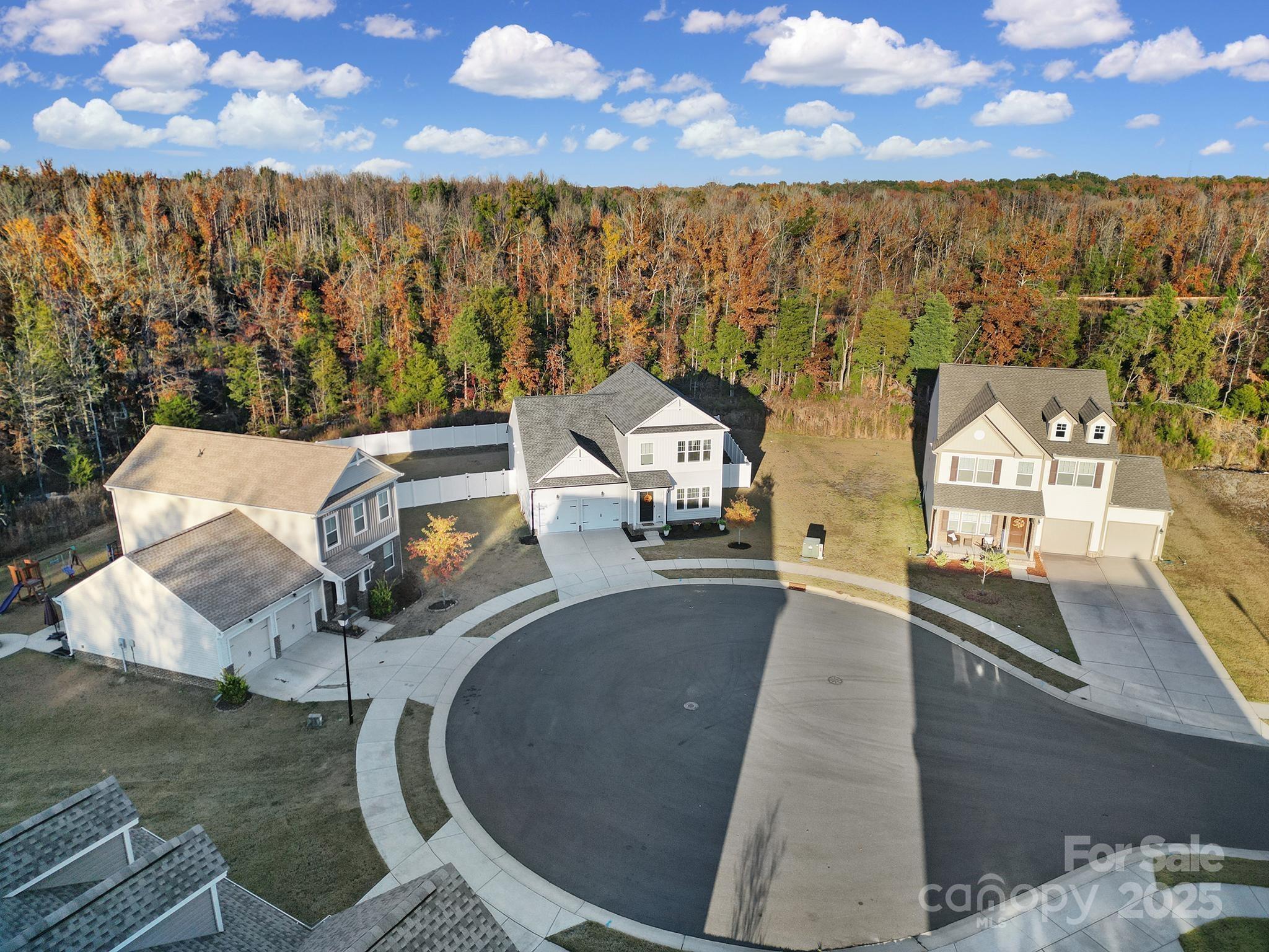 1028 Von Buren Boulevard