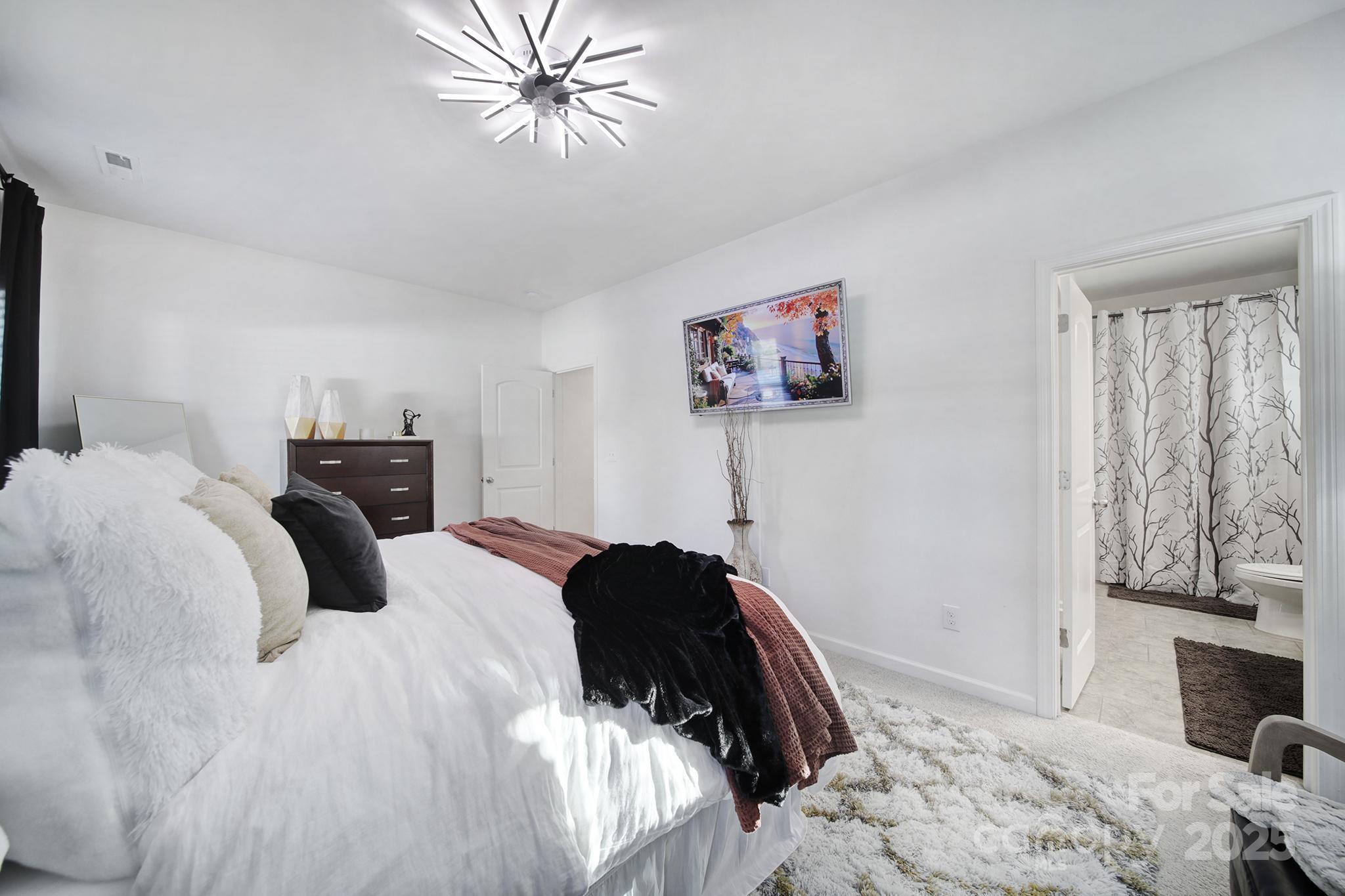 1028 Von Buren Boulevard