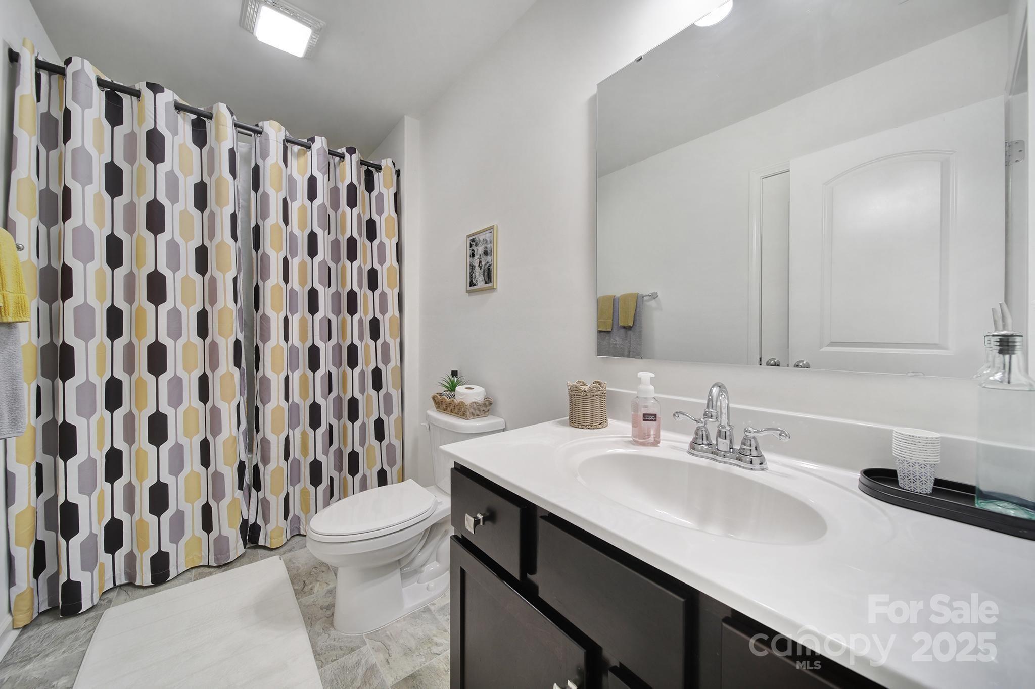 1028 Von Buren Boulevard