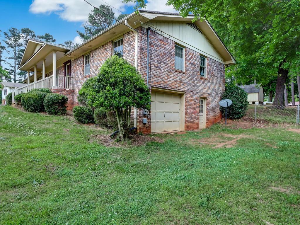 5121 Merry Lane