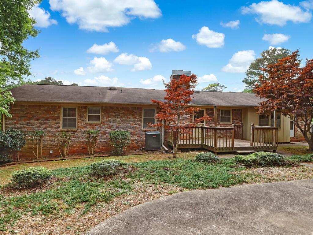 5121 Merry Lane