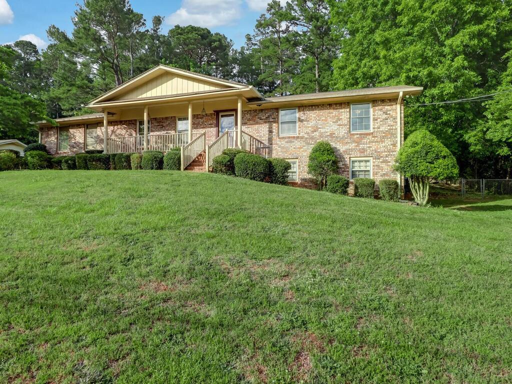 5121 Merry Lane