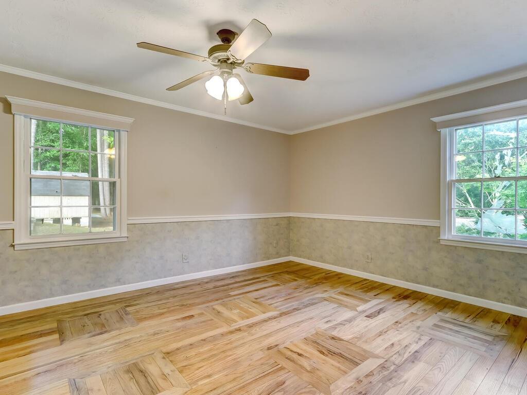 5121 Merry Lane