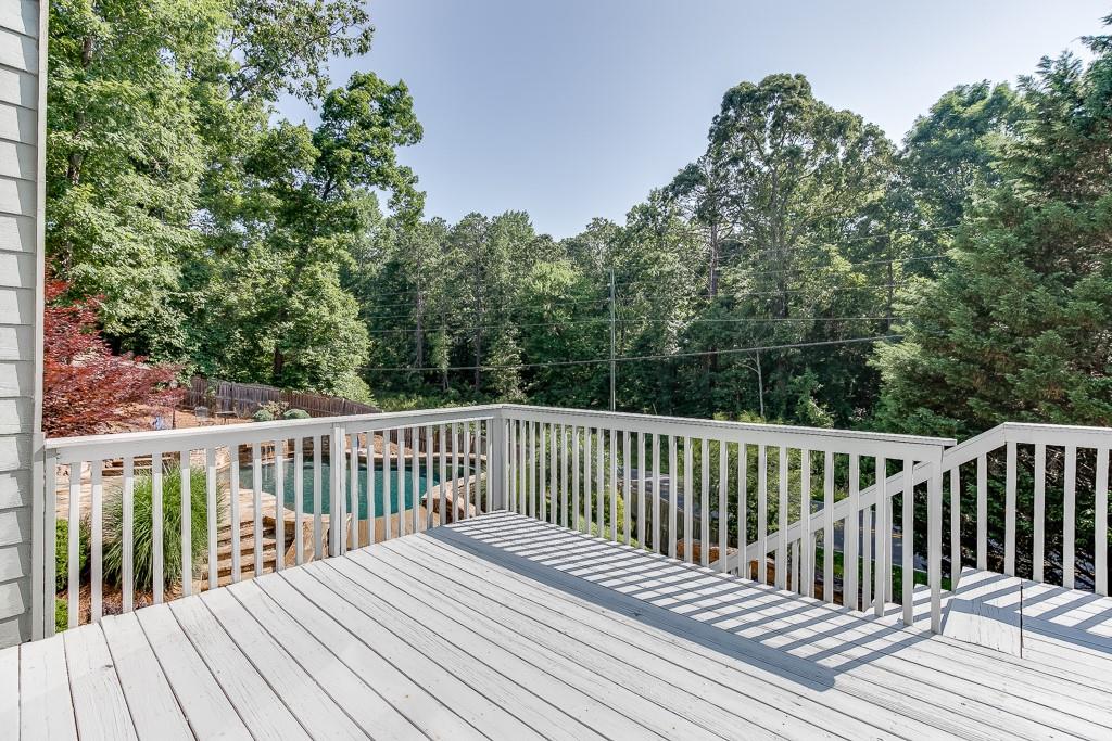 5532 Elders Ridge Drive