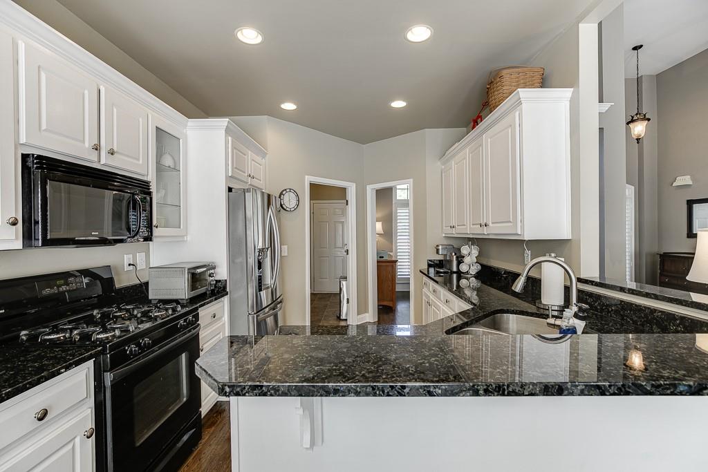 5532 Elders Ridge Drive