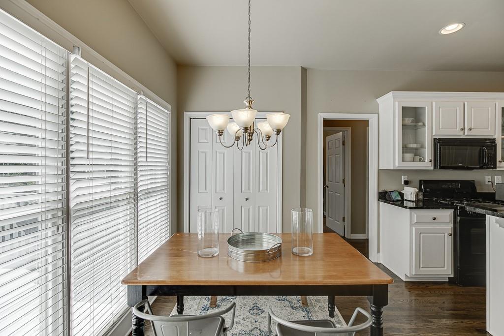 5532 Elders Ridge Drive