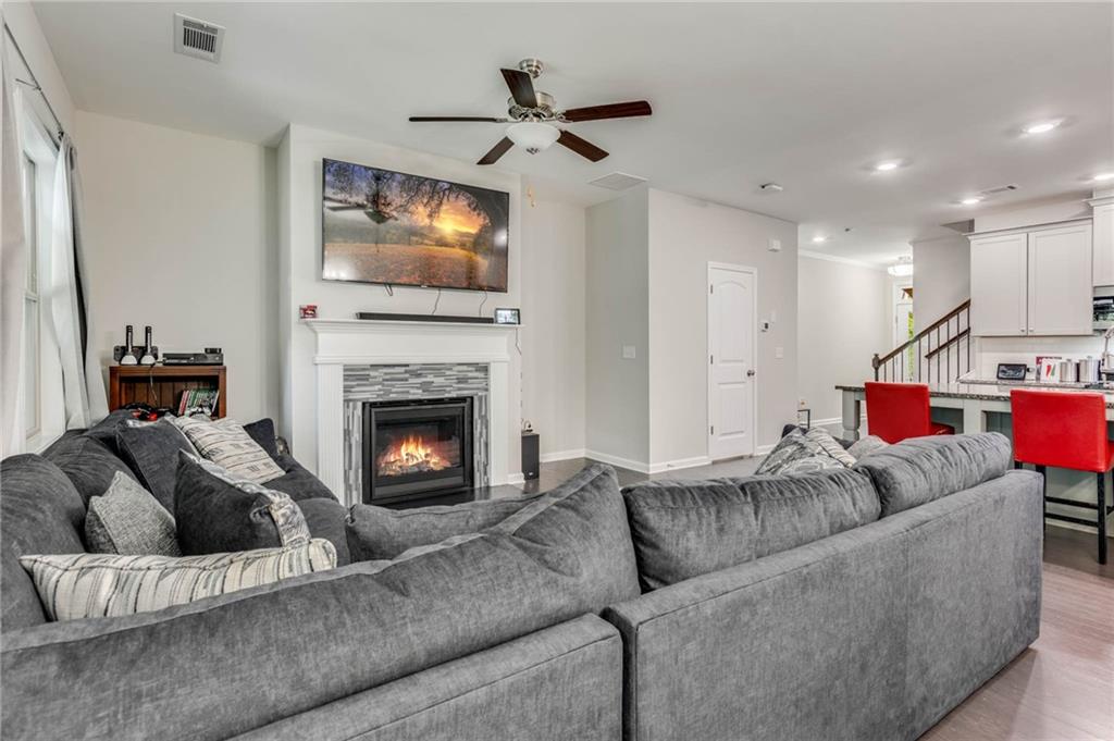728 Lansing Grove Way Unit: 84