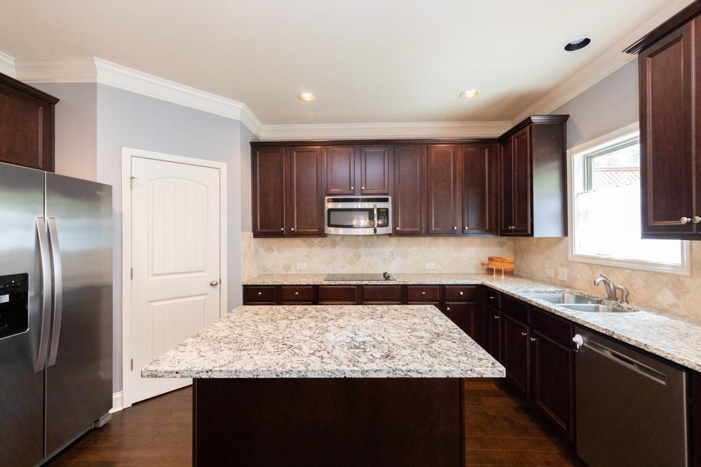 2752 Laurel Valley Trail