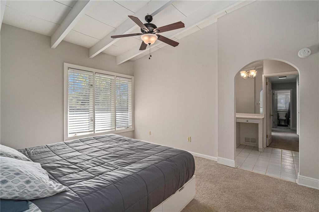 600 Mountain View Circle