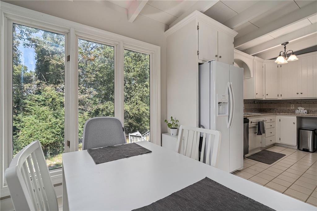600 Mountain View Circle