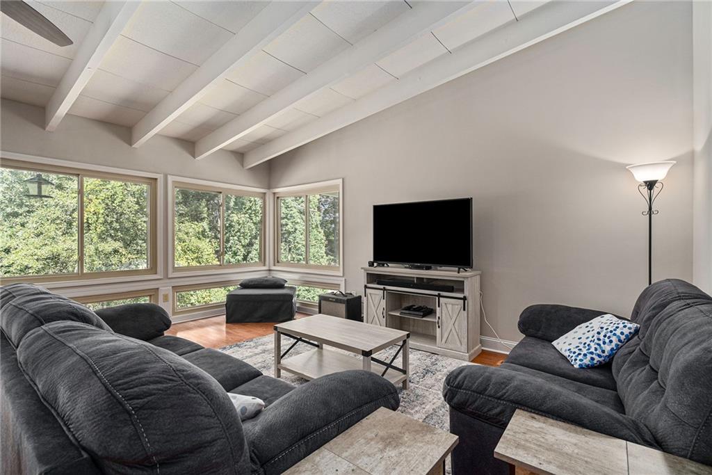 600 Mountain View Circle