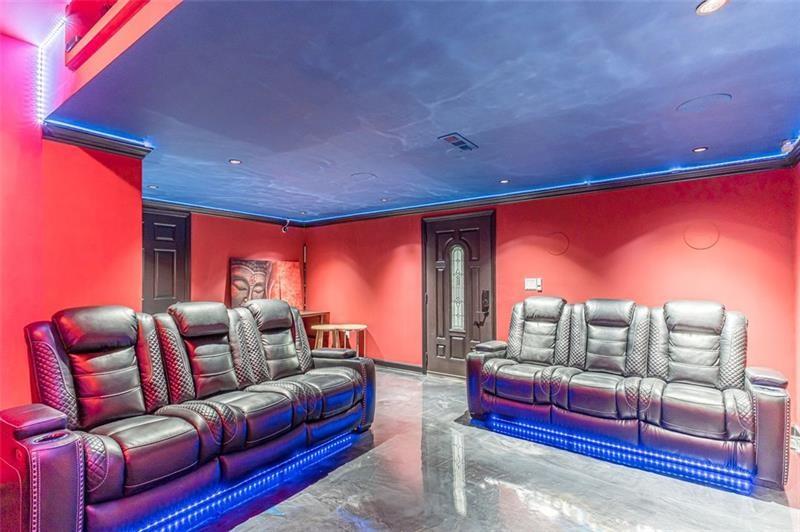 1776 RAMBLING WOODS Drive
