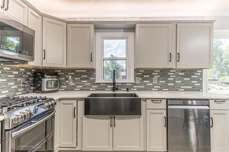 1776 RAMBLING WOODS Drive