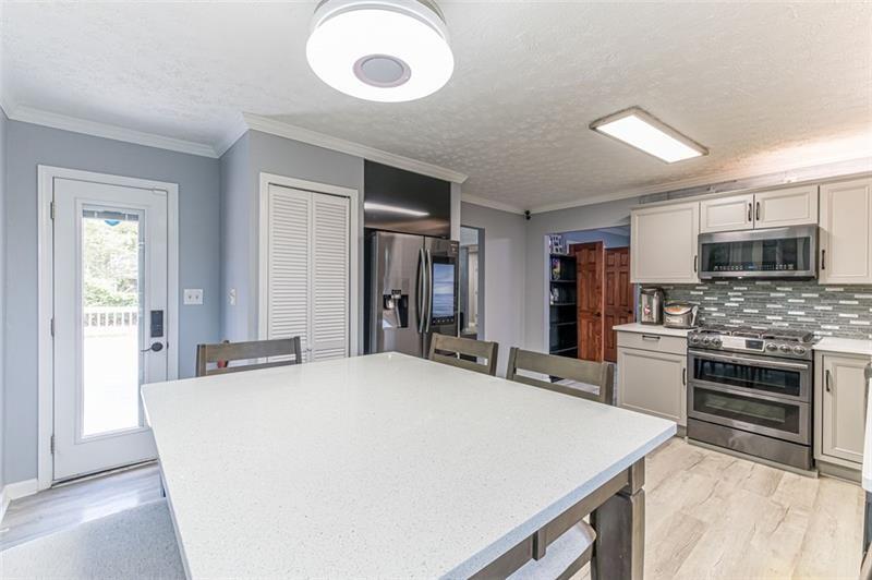 1776 RAMBLING WOODS Drive