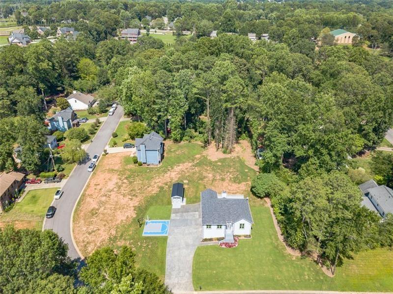 1776 RAMBLING WOODS Drive
