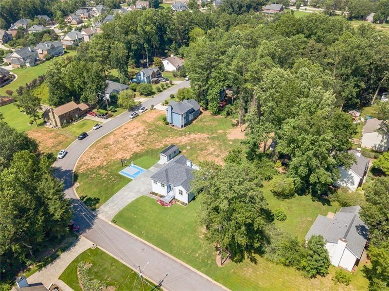 1776 RAMBLING WOODS Drive