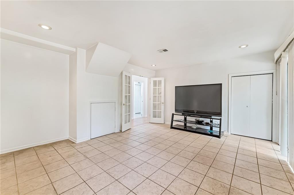 2460 Peregrine Trail