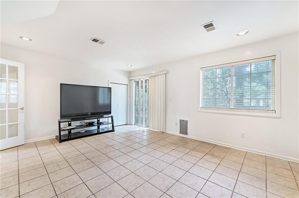 2460 Peregrine Trail