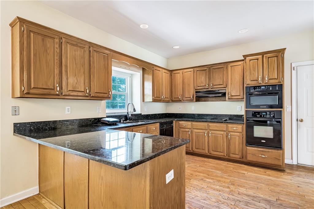 2460 Peregrine Trail