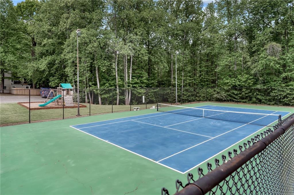 2460 Peregrine Trail