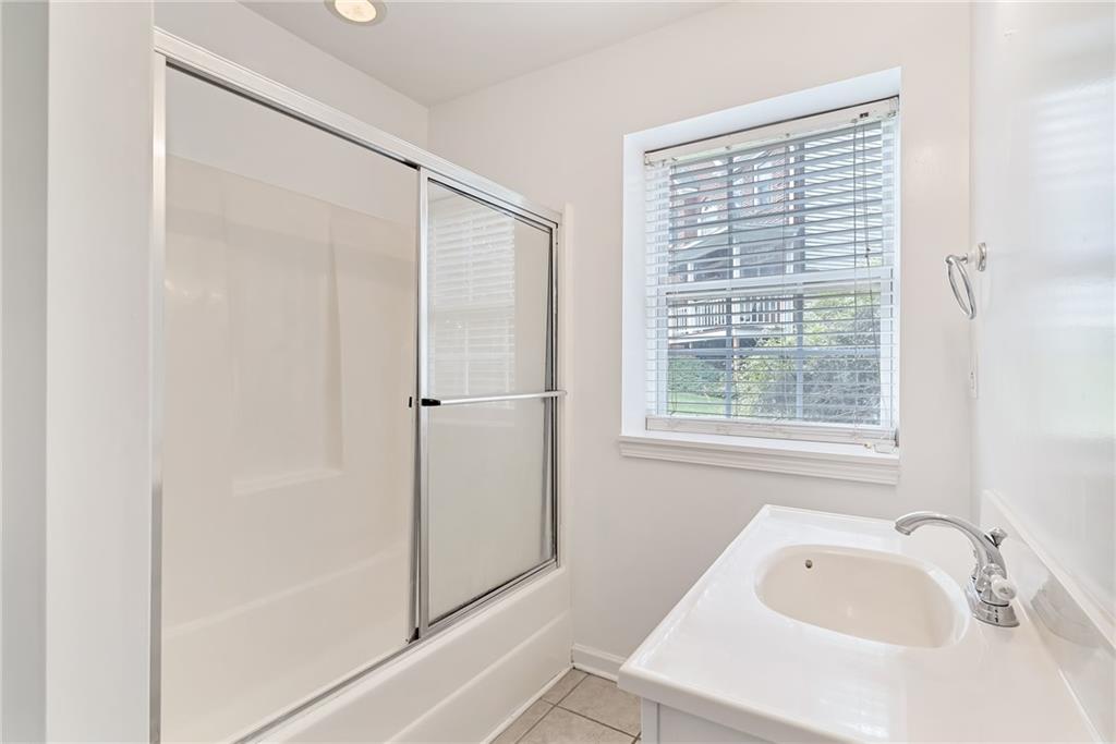 2460 Peregrine Trail