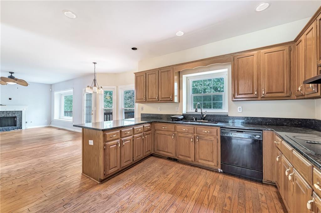 2460 Peregrine Trail