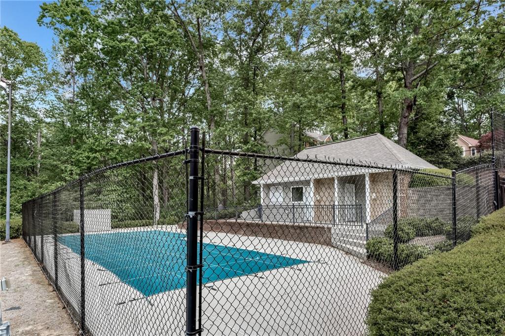 2460 Peregrine Trail