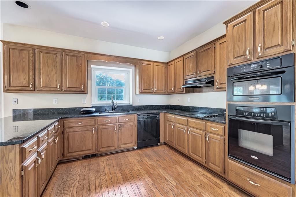 2460 Peregrine Trail