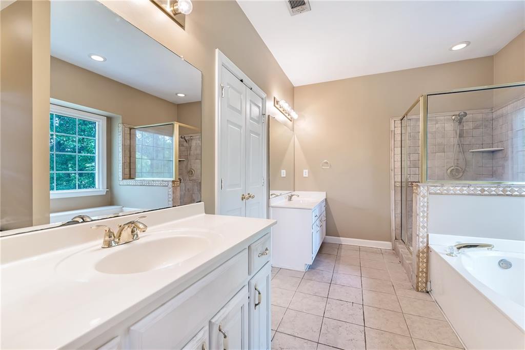 2460 Peregrine Trail