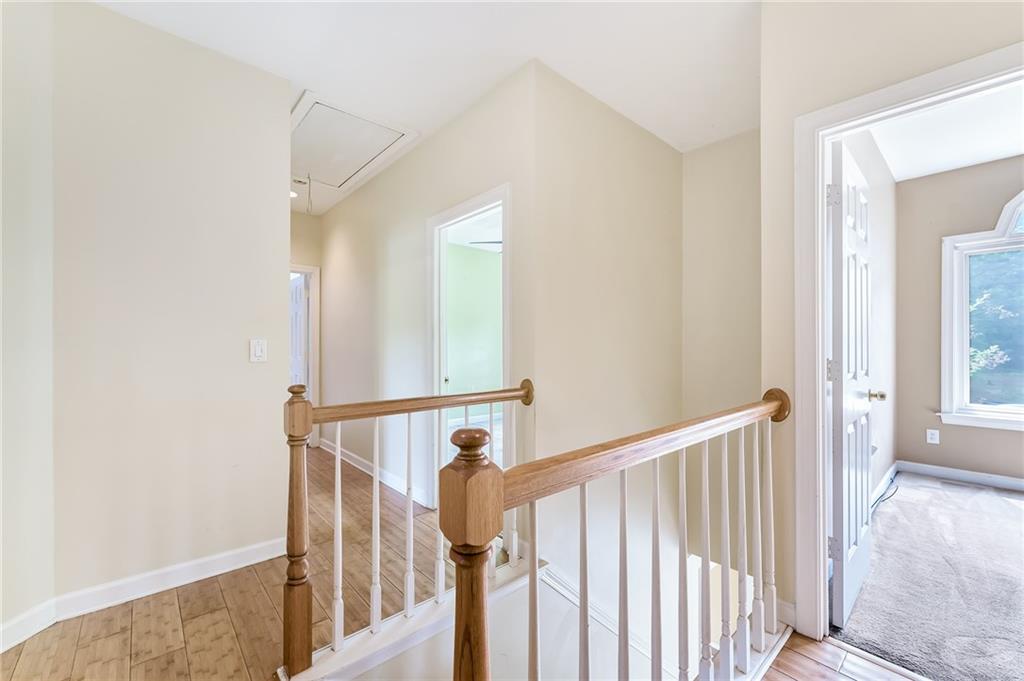 2460 Peregrine Trail