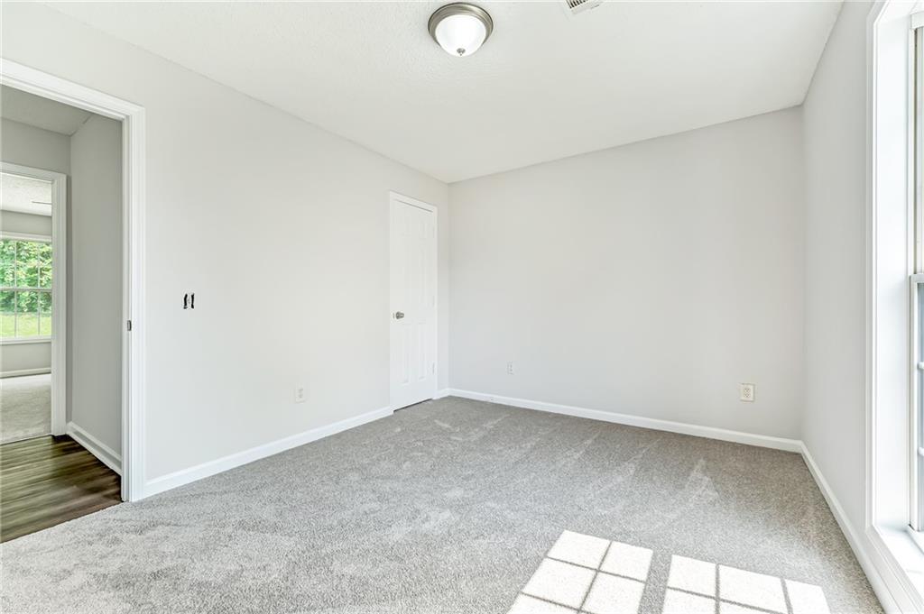 460 Valley Trace