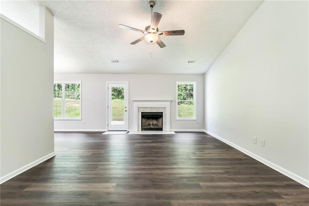 460 Valley Trace