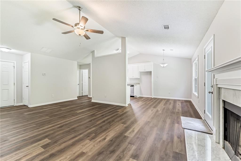 460 Valley Trace