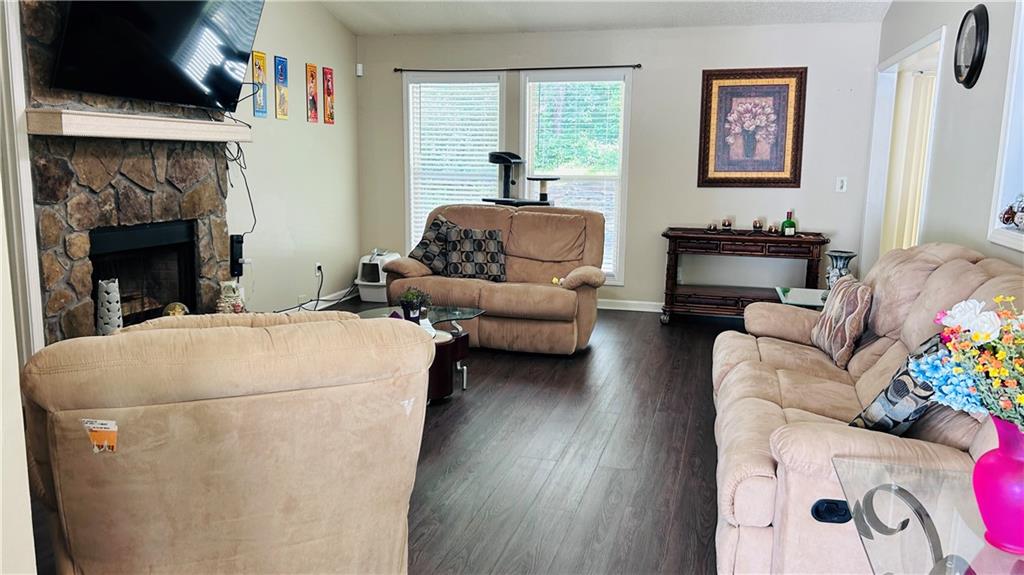 1672 Greyleaf Lane