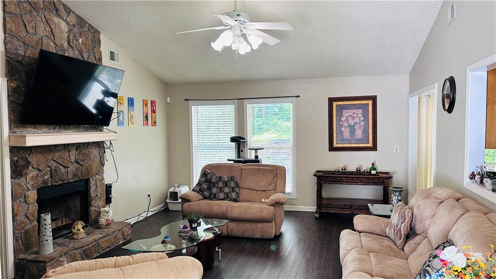 1672 Greyleaf Lane