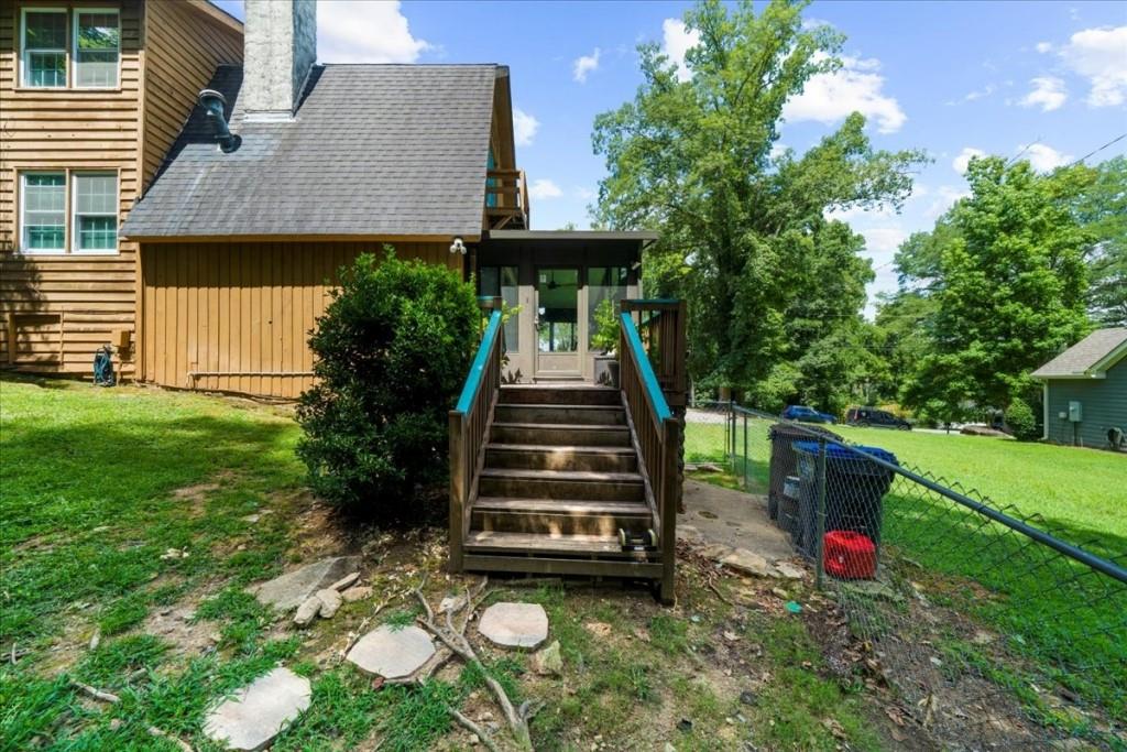 5851 Dolvin Lane