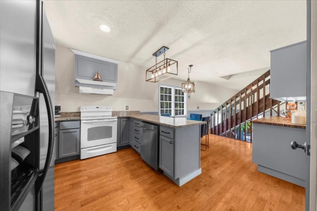 5851 Dolvin Lane