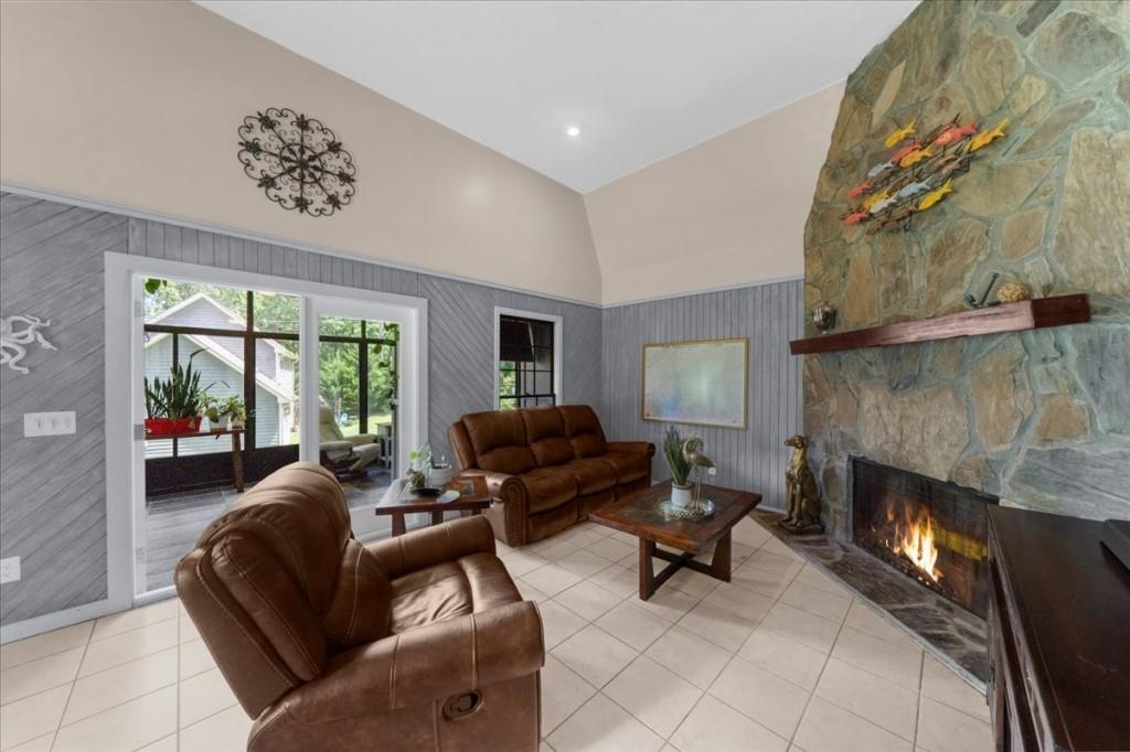 5851 Dolvin Lane