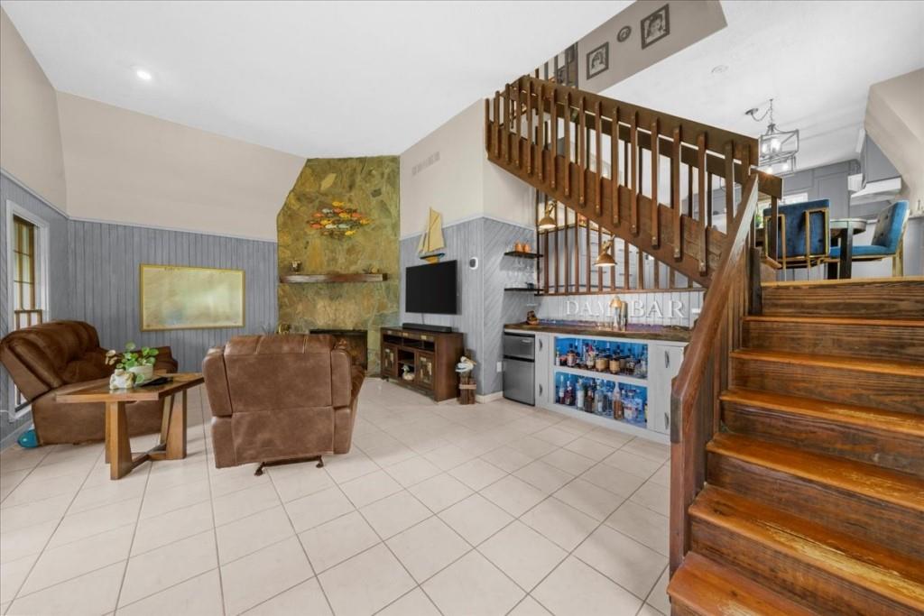 5851 Dolvin Lane