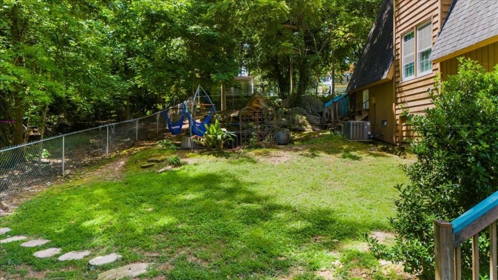 5851 Dolvin Lane