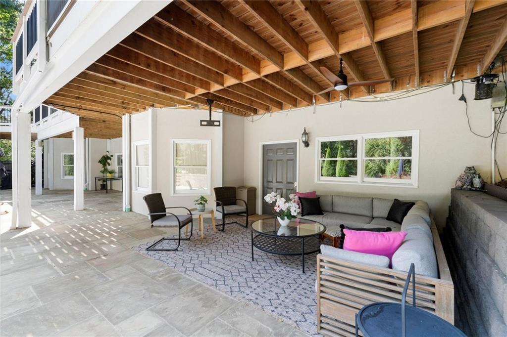 12185 Meadows Lane
