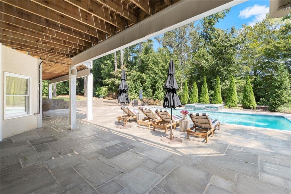 12185 Meadows Lane