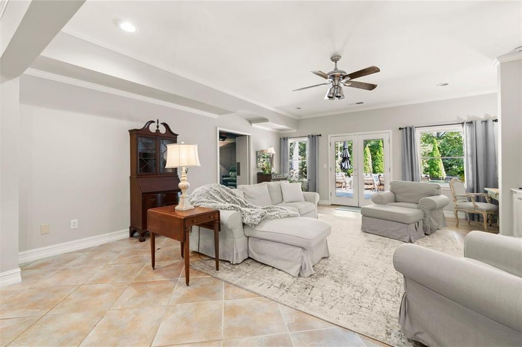 12185 Meadows Lane
