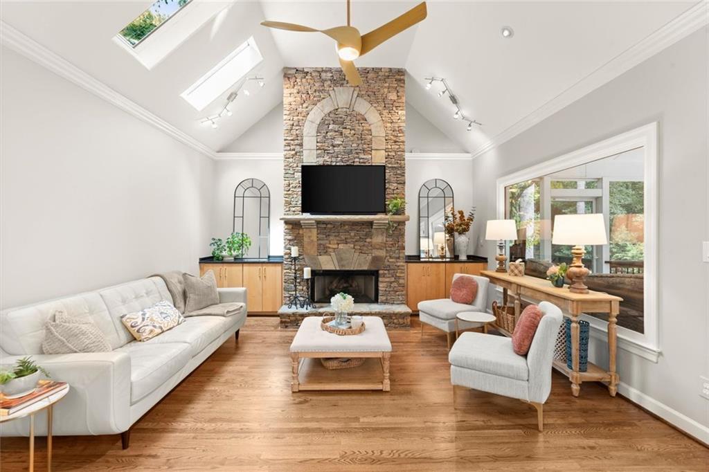 12185 Meadows Lane