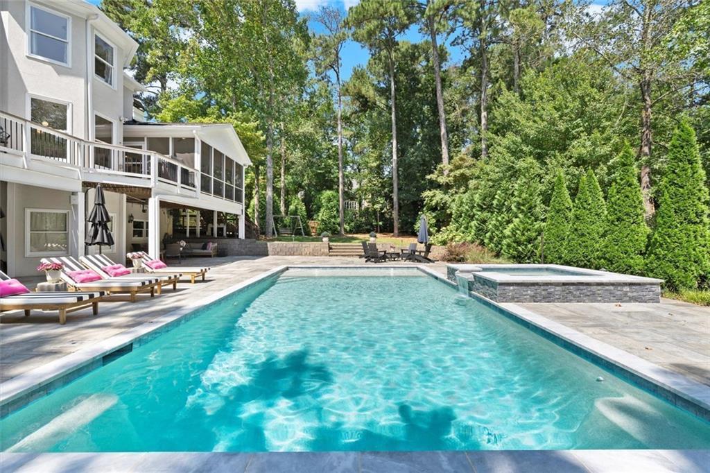 12185 Meadows Lane