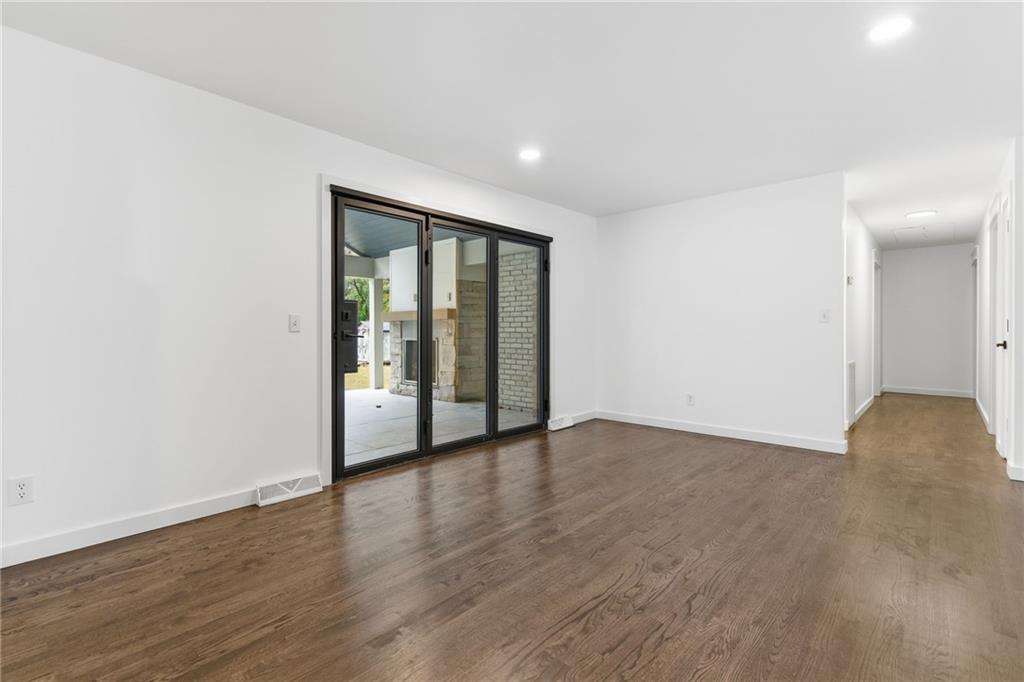 393 Chicopee Drive NE