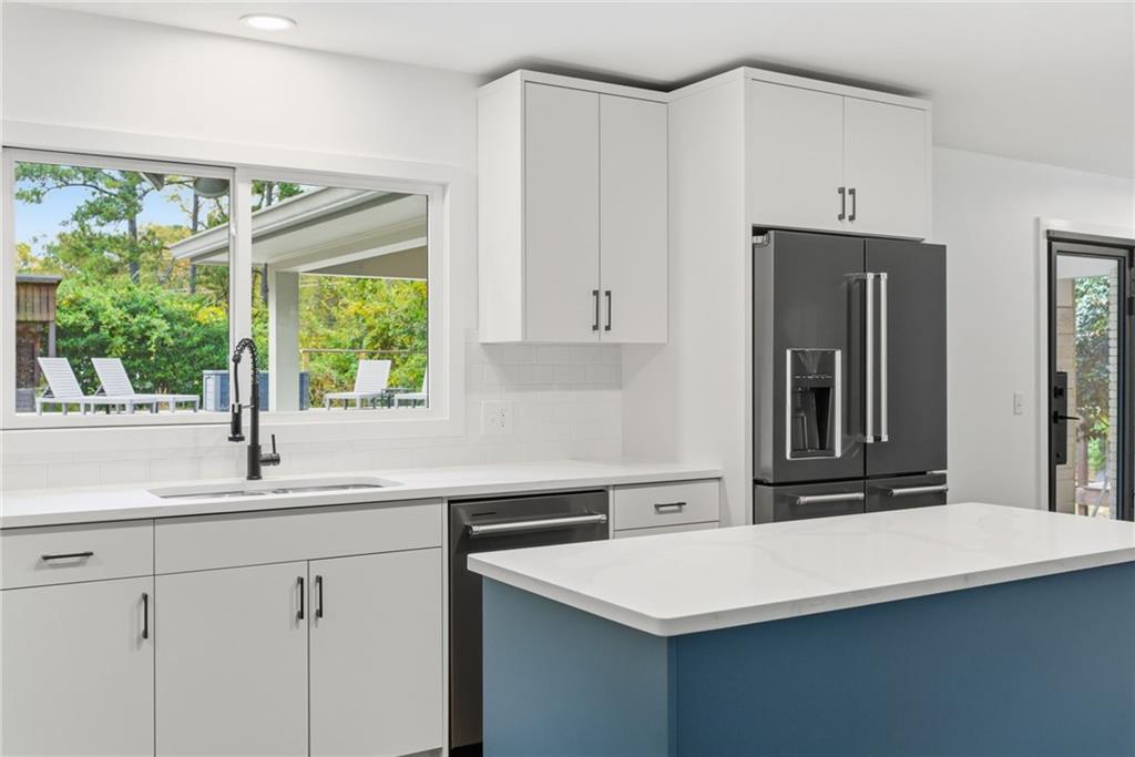 393 Chicopee Drive NE