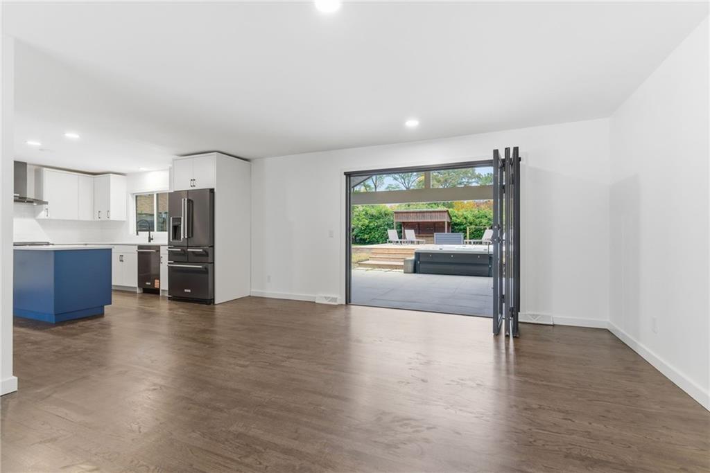 393 Chicopee Drive NE